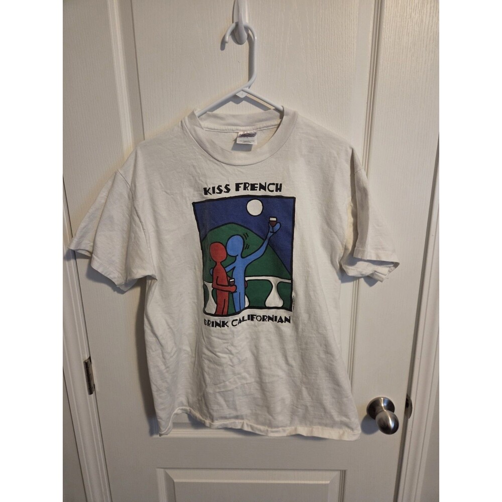 VIntage 1995 Kiss French Drinks Californian T shirt Keith Haring Style. 100